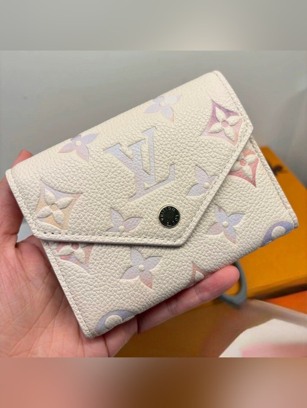 Louis Vuitton Pastel Monogram Envelope Wallet in Lavender and Blush - Picture 5 of 8
